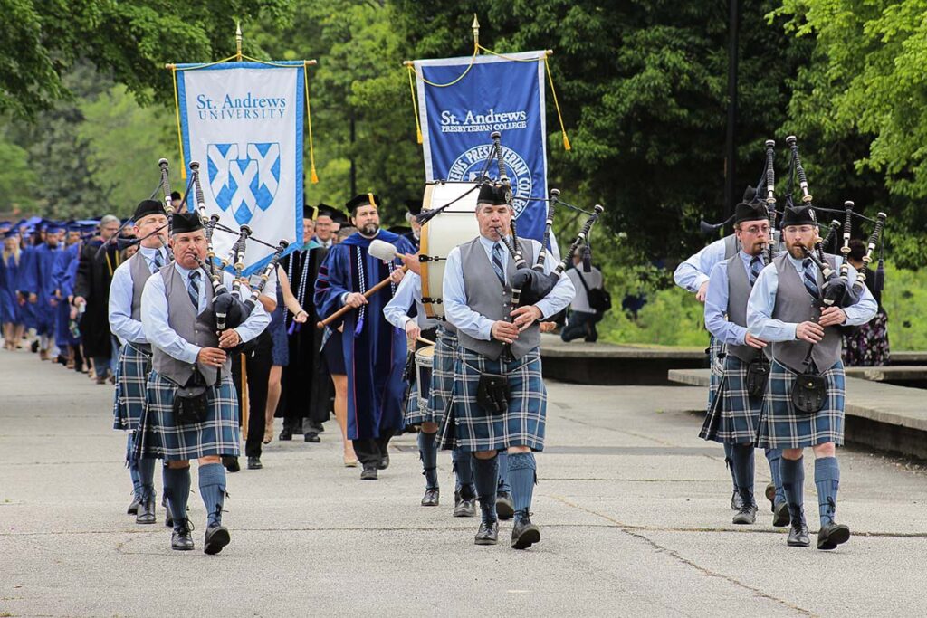 St. Andrews pipe band marching